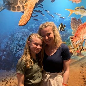 Meet your Posher, Catherine